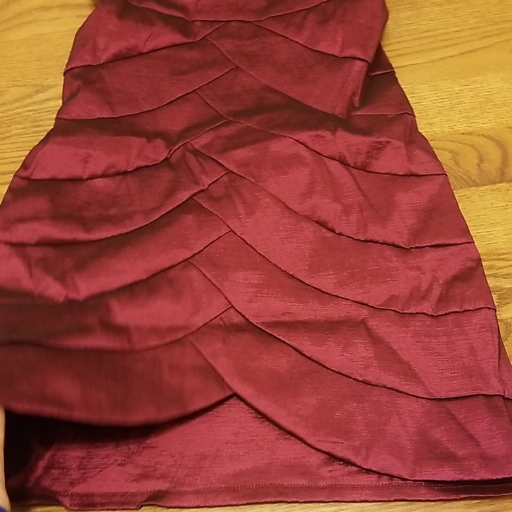 NWT Chic Strapless Burgundy Dress Juniors XL - Picture 12 of 12